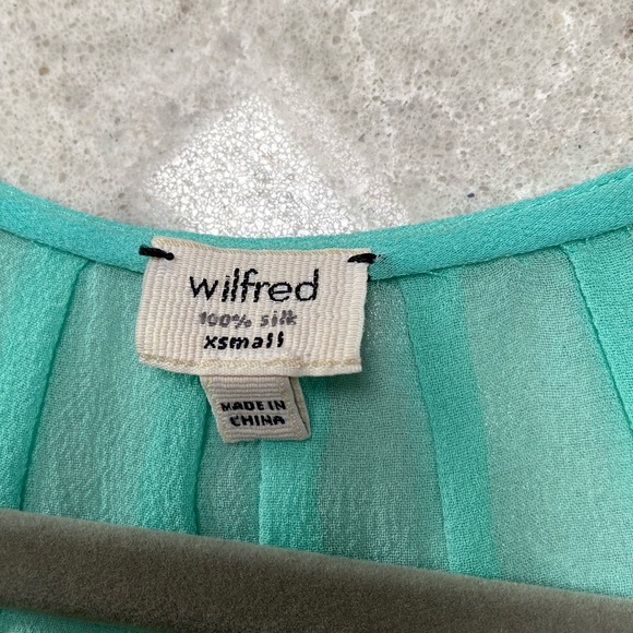 Aritzia Wilfred 100% Silk Sleeveless Blouse - Picture 7 of 10